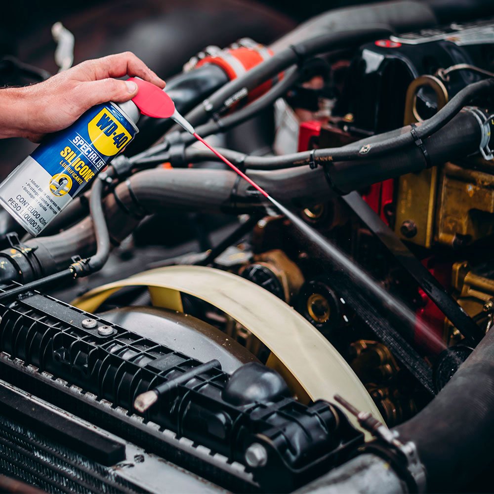 COMO LAVAR O MOTOR COM WD40 ! SERÁ POSSÍVEL? 