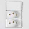 Conjunto 4x2 Branco com Interruptor Simples 10A 250V e 2 Tomadas 2P+T 20A 250V - Imagem 5